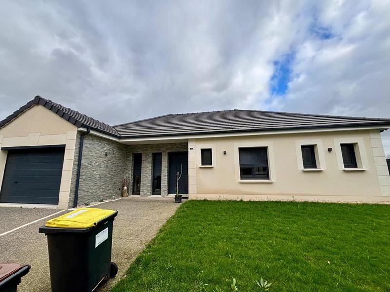 Maison - 102 m² - 4 pièces