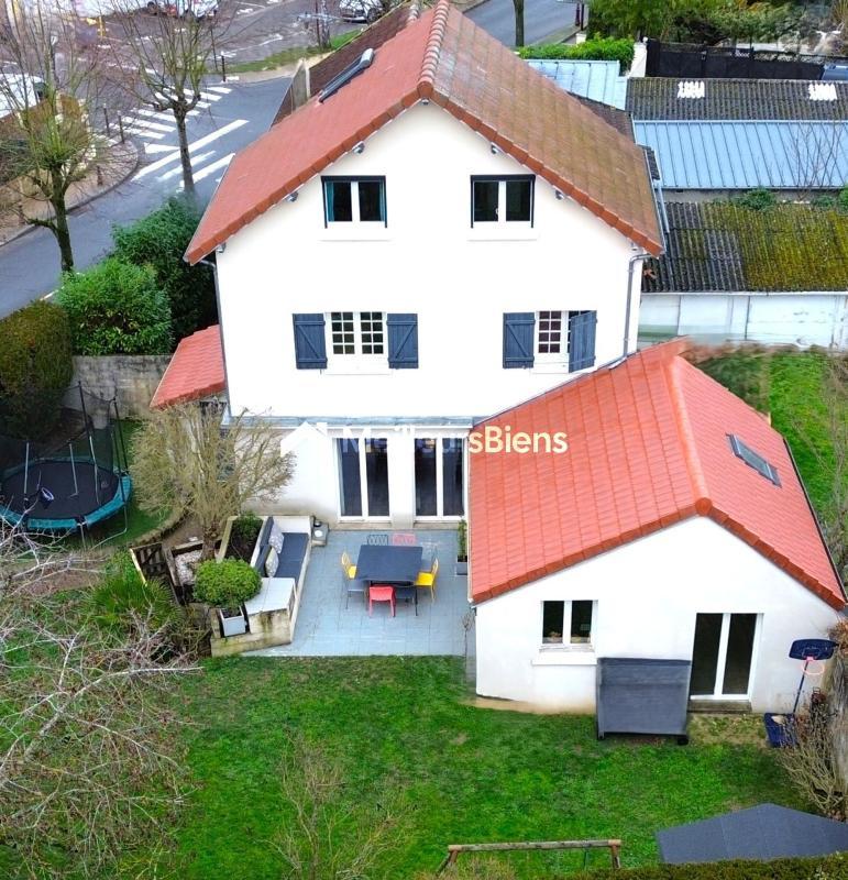 Maison - 129 m² - 7 pièces