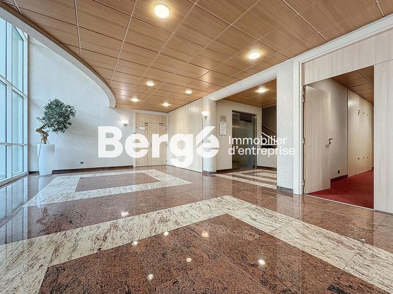Bureau - 184 m²