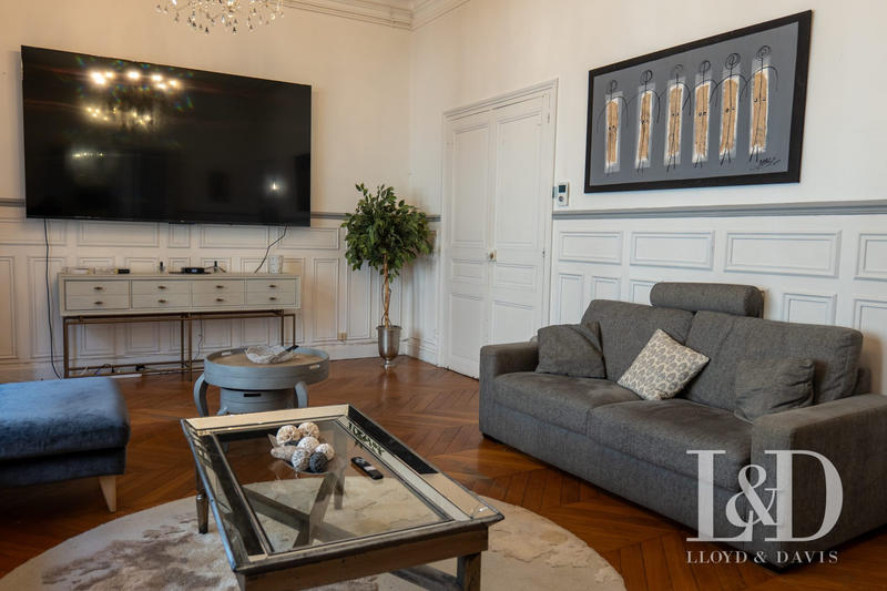 Duplex - 180 m² - 8 pièces