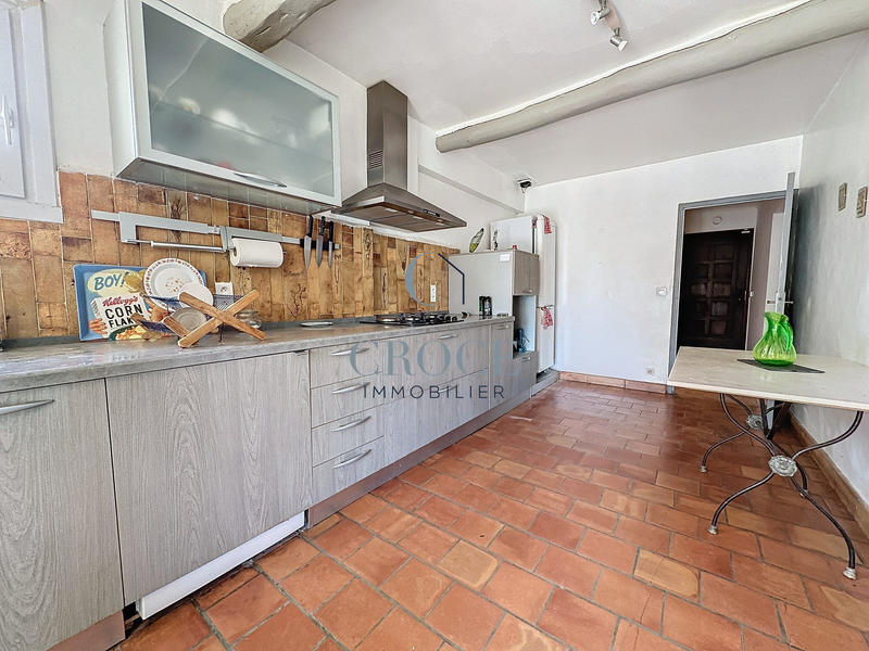 Maison traditionnelle - 236 m² - 9 pièces