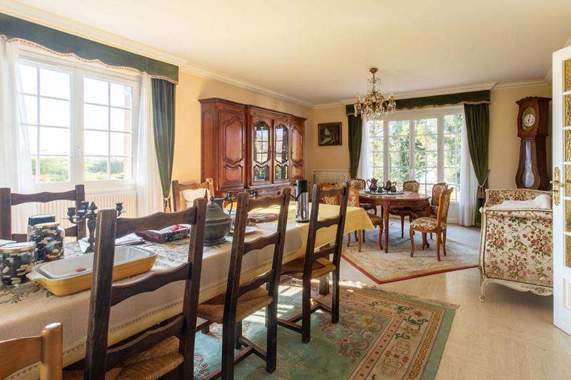 Maison - 308 m² - 10 pièces