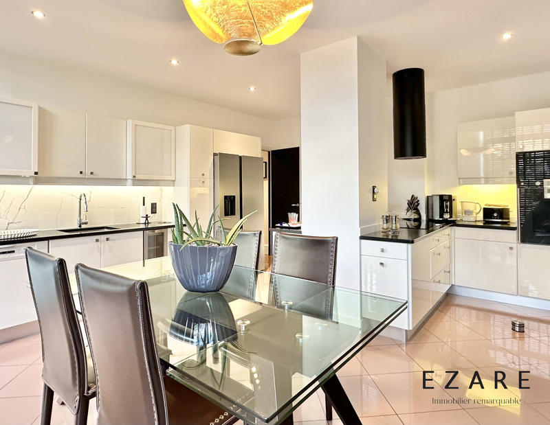 Appartement - 352 m² - 7 pièces
