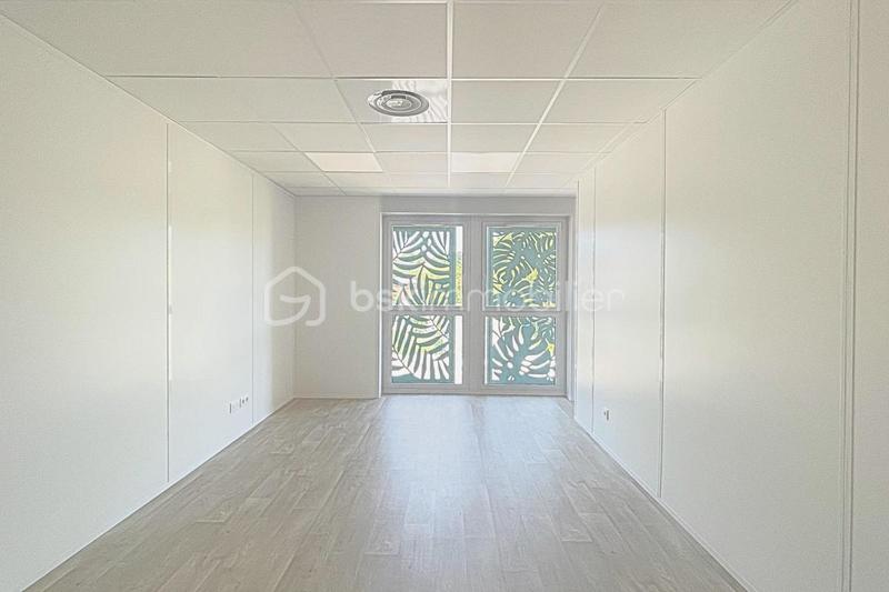 Bureau - 19 m² - 1 pièce