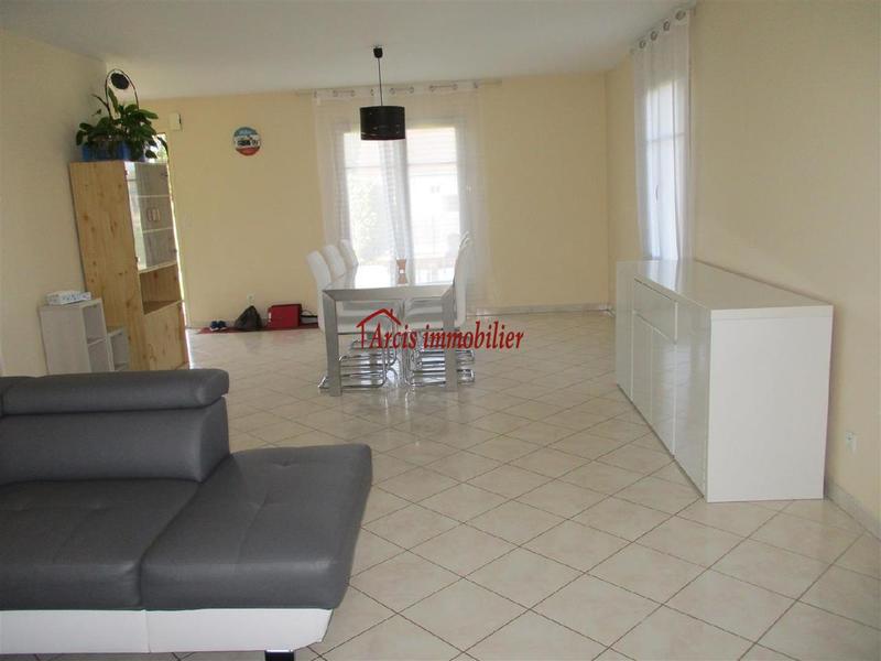 Maison - 104 m² - 5 pièces