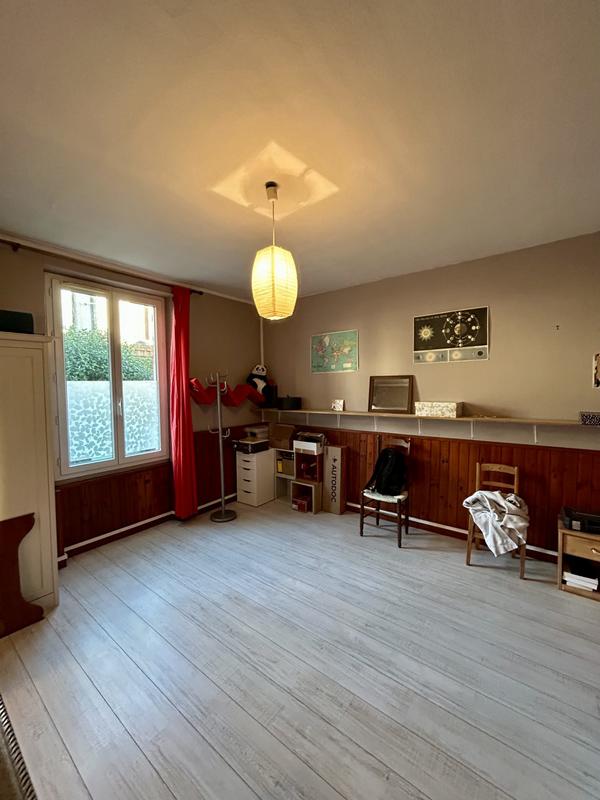Maison - 143 m² - 7 pièces