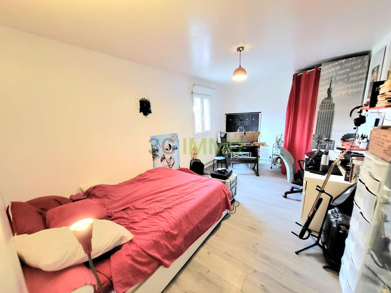 Maison - 140 m² - 5 pièces