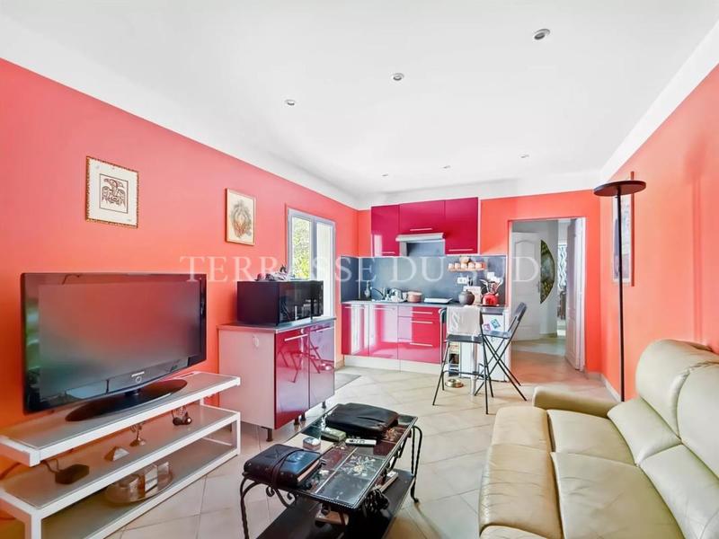 Propriété - 174 m² - 6 pièces