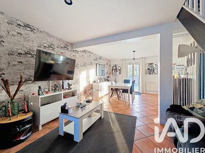 Maison - 92 m² - 5 pièces