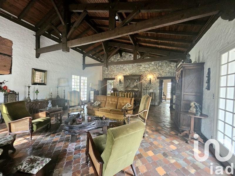 Maison - 258 m² - 8 pièces