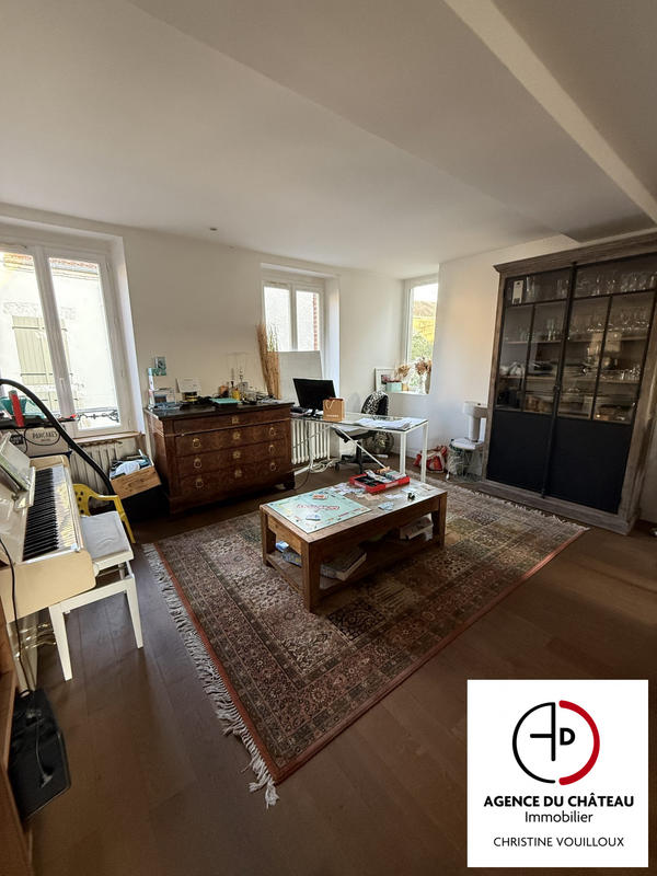 Maison - 233 m² - 9 pièces