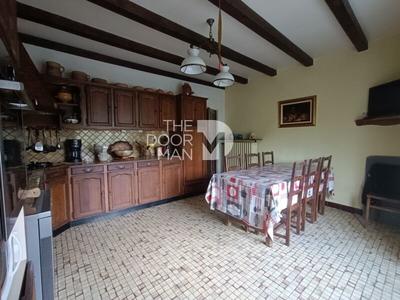 Maison - 428 m² - 8 pièces