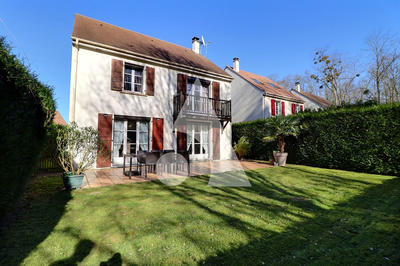 Maison - 135 m² - 6 pièces