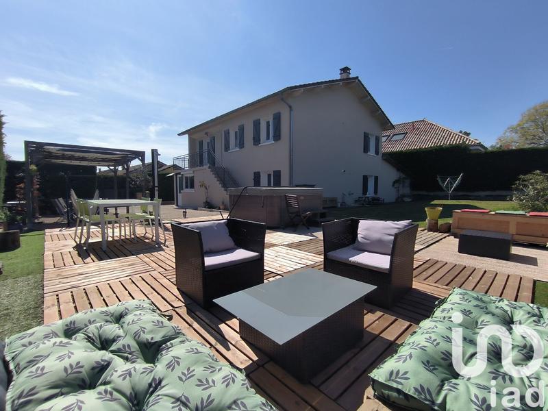 Maison - 162 m² - 8 pièces