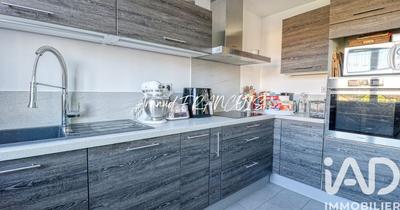 Maison - 96 m² - 7 pièces