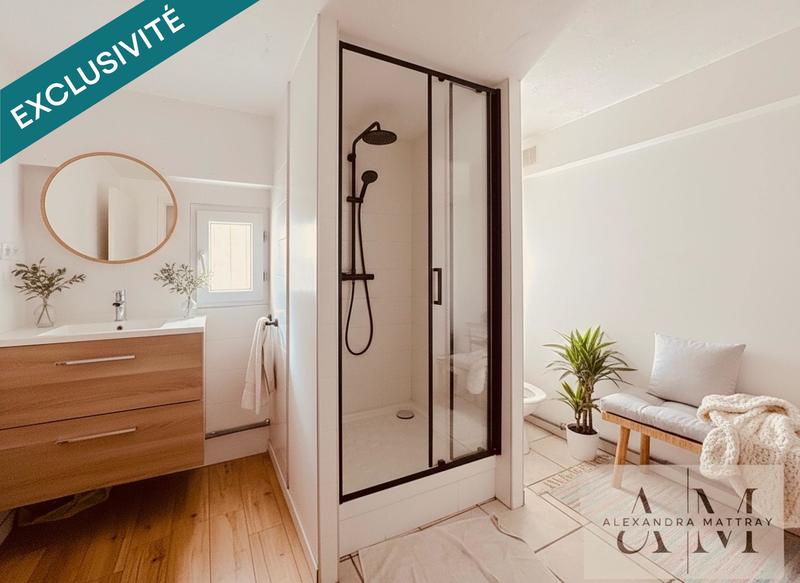 Villa - 253 m² - 9 pièces