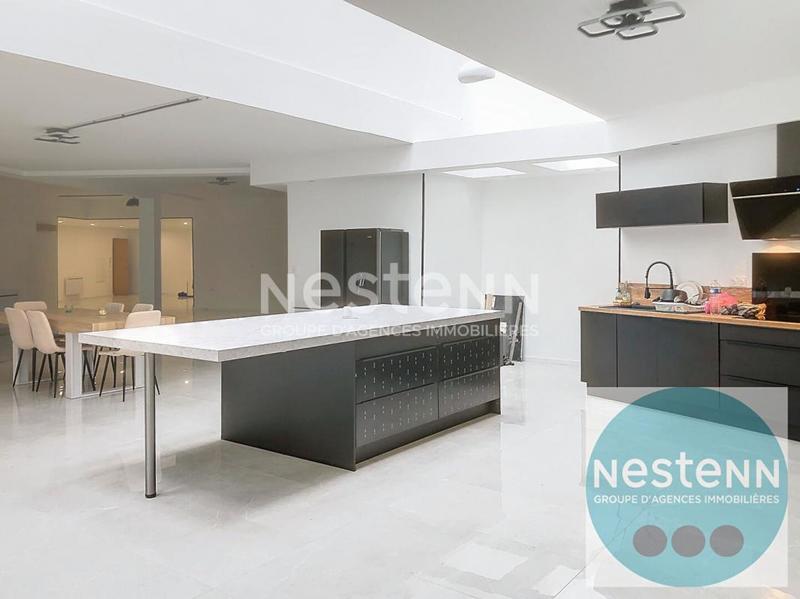 Loft - 366 m² - 6 pièces