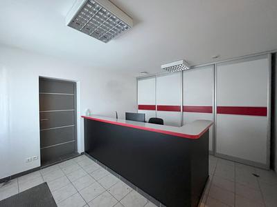 Local commercial - 270 m² - 5 pièces
