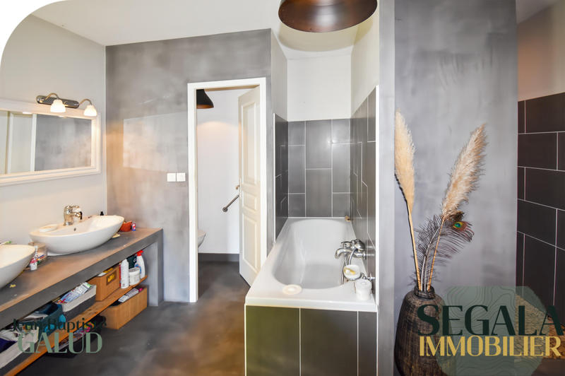 Maison - 154 m² - 6 pièces