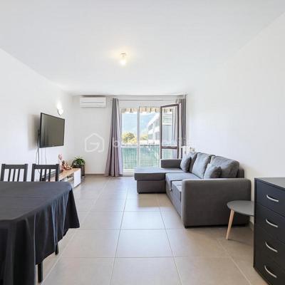 Appartement - 84 m² - 4 pièces