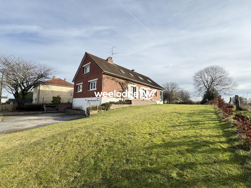 Maison - 185 m² - 8 pièces