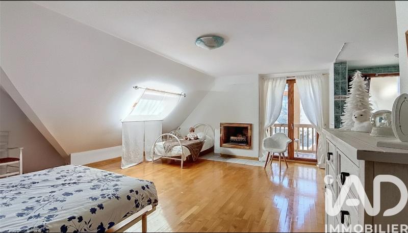 Maison - 306 m² - 8 pièces