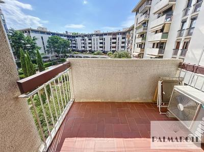 Appartement - 98 m² - 4 pièces