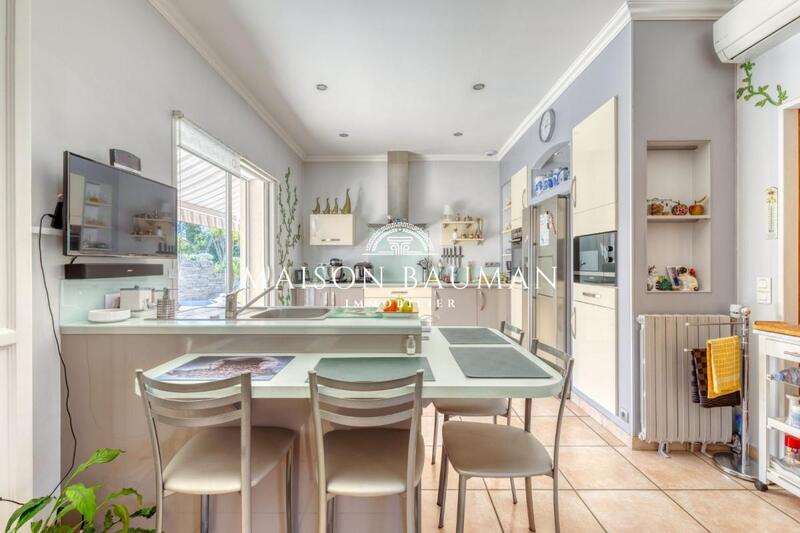 Propriété - 155 m² - 5 pièces