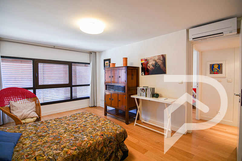 Appartement - 162 m² - 5 pièces