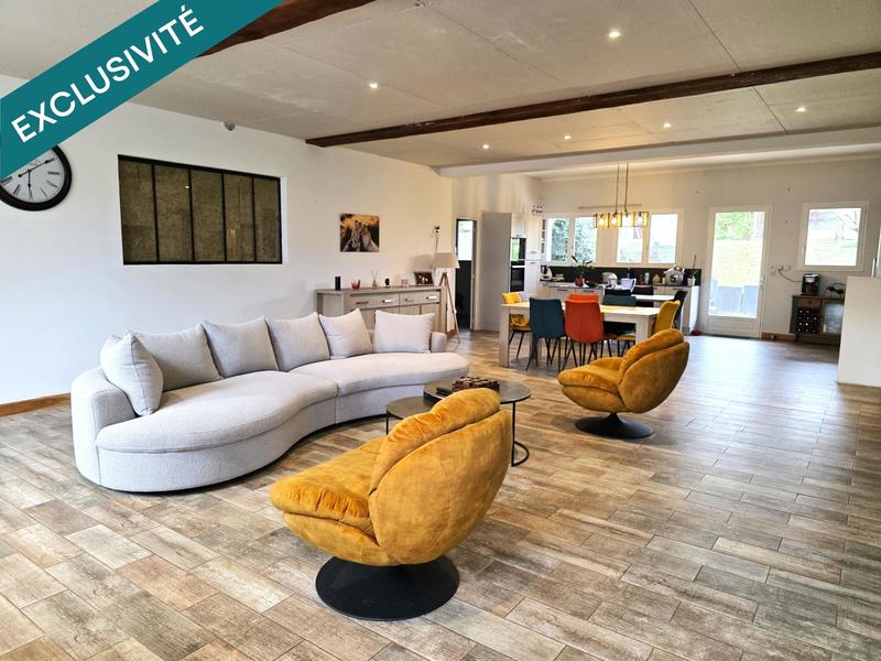 Maison - 237 m² - 8 pièces