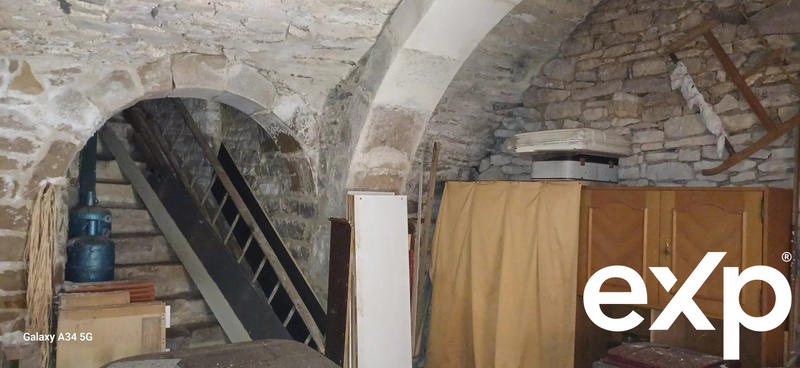 Maison traditionnelle - 179 m² - 7 pièces