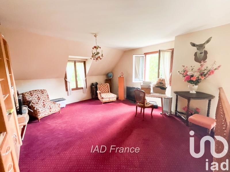 Maison - 232 m² - 9 pièces