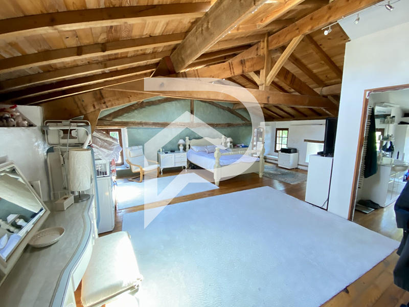 Maison - 348 m² - 14 pièces