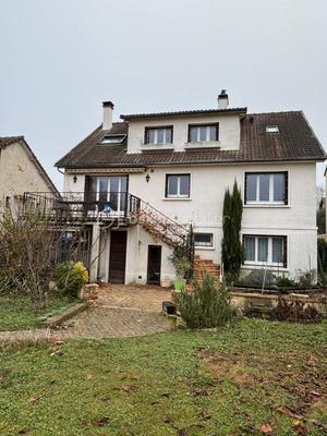 Maison - 185 m² - 10 pièces