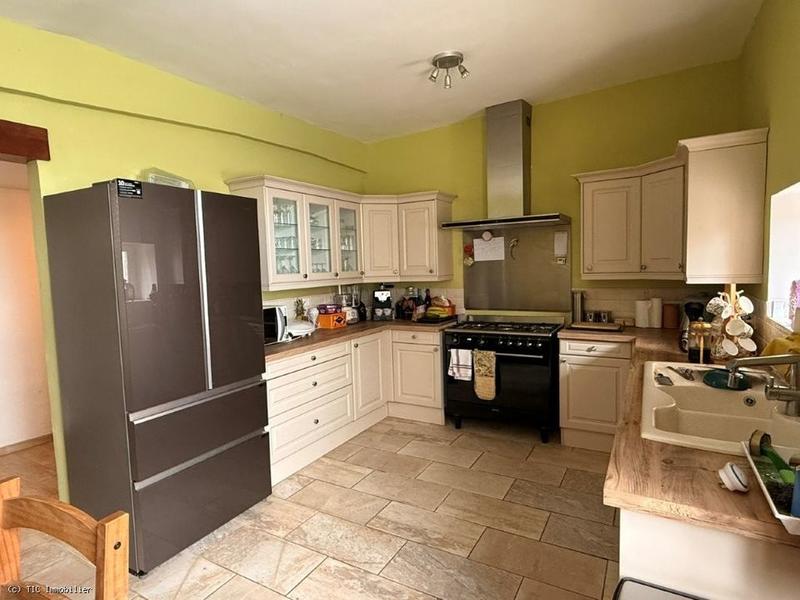 Maison de village - 392 m² - 10 pièces