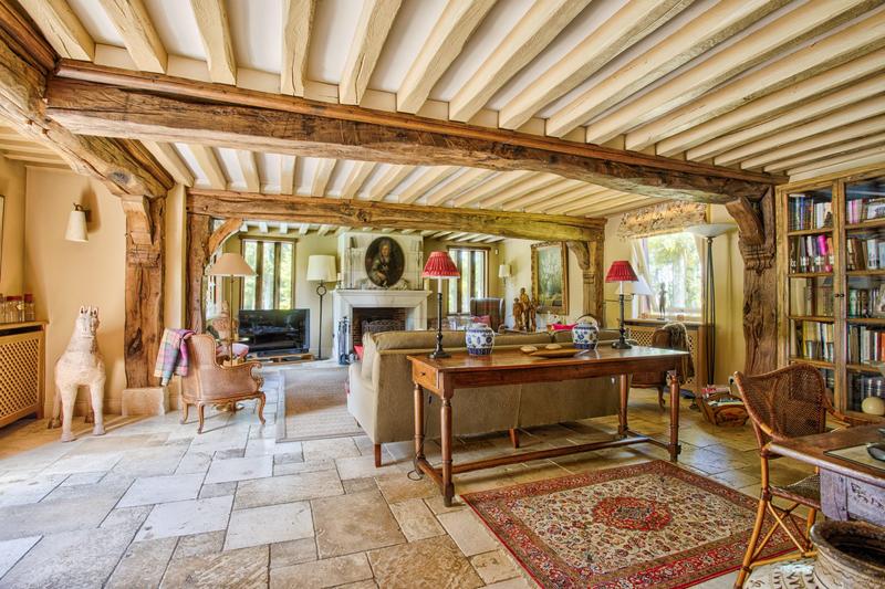 Maison - 222 m² - 9 pièces