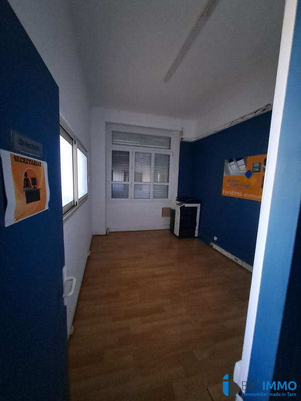 Local d'activités - 1 800 m²