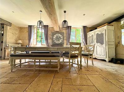 Maison - 522 m² - 13 pièces