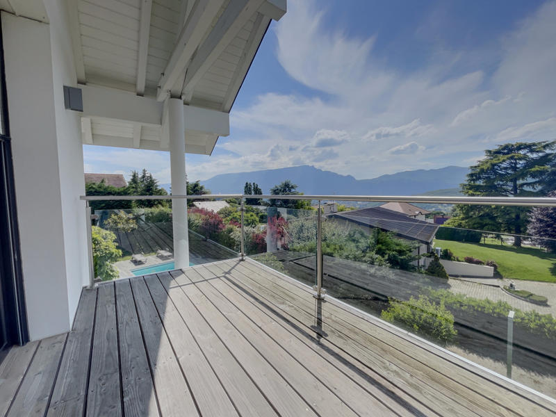 Villa - 231 m² - 6 pièces