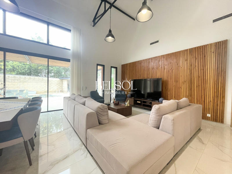 Villa - 216 m² - 7 pièces