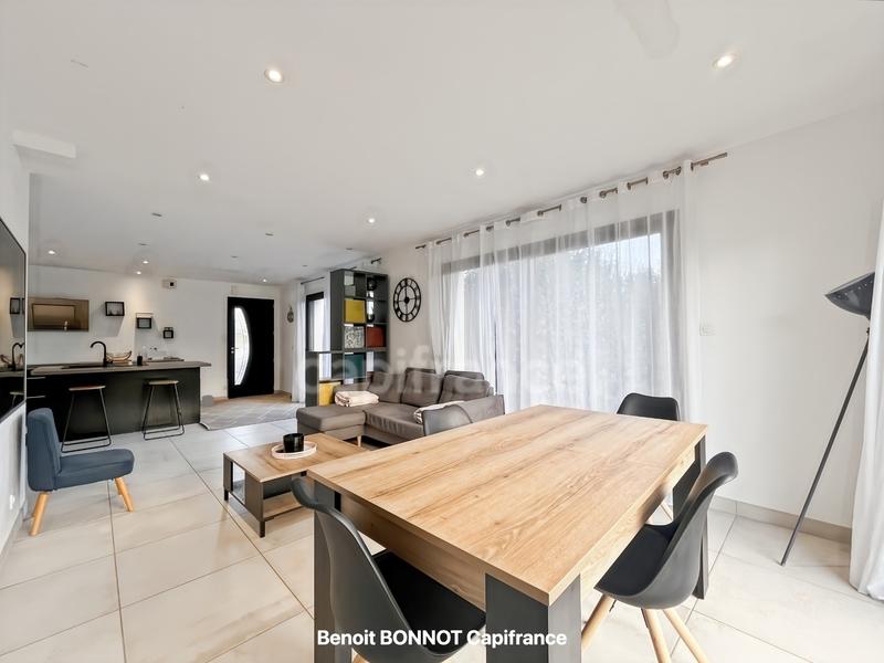 Maison - 111 m² - 5 pièces