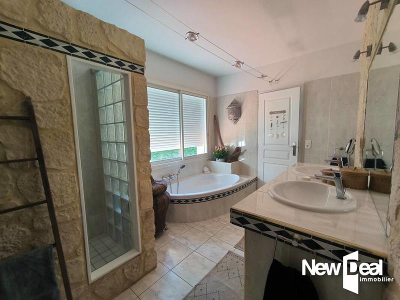 Villa - 171 m² - 6 pièces