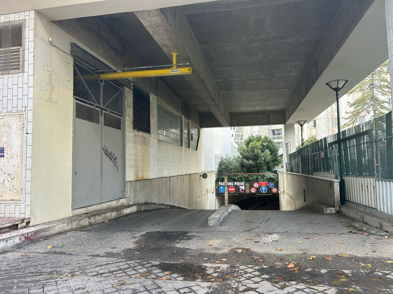 Parking / Garage - 15 m²