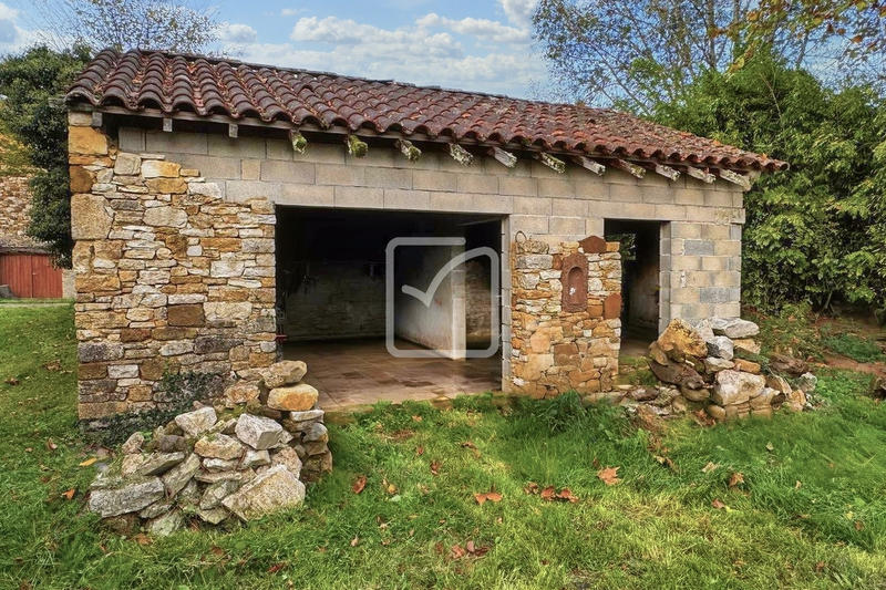 Maison - 198 m² - 8 pièces