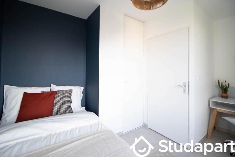 Chambre - 10 m² - 1 pièce