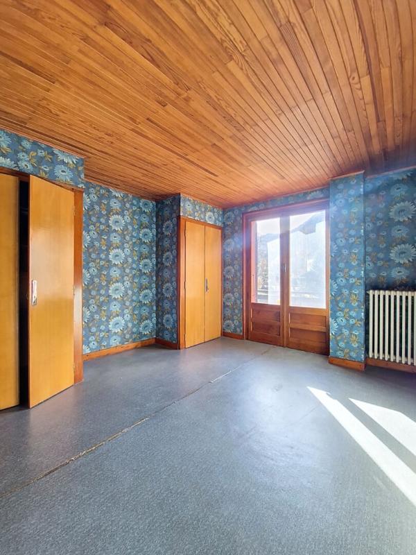 Maison - 203 m² - 7 pièces