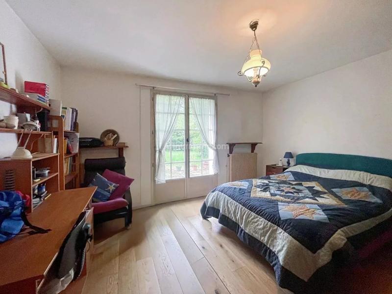 Maison - 200 m² - 8 pièces