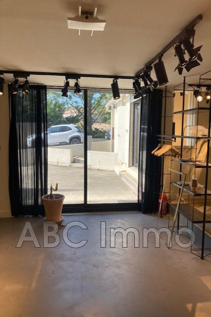 Local commercial - 157 m²