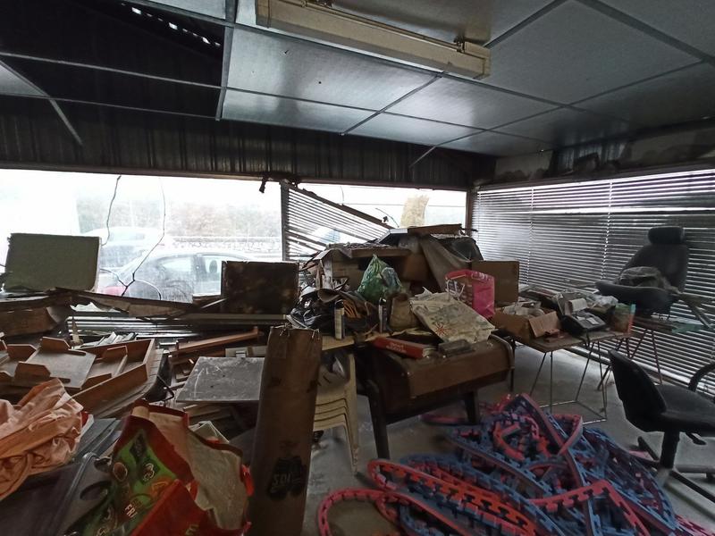 Local commercial - 615 m²