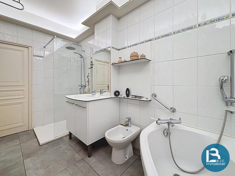 Appartement - 108 m² - 3 pièces